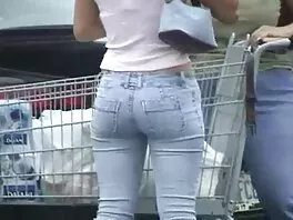 Vaaleanpunainen ja pullea video (Danny D, Kiki phim xx nga Minaj)