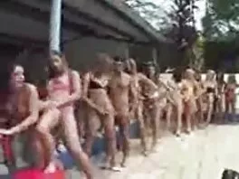 Aria saa hänen pillua venytetty video (aria usva) ilmaiset pornovideot suomi