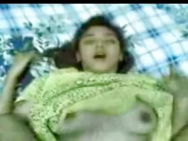 Koskettamalla hänen makeaa vaaleanpunaista videotaan (Vanessa pornoa suomi Sixxx)